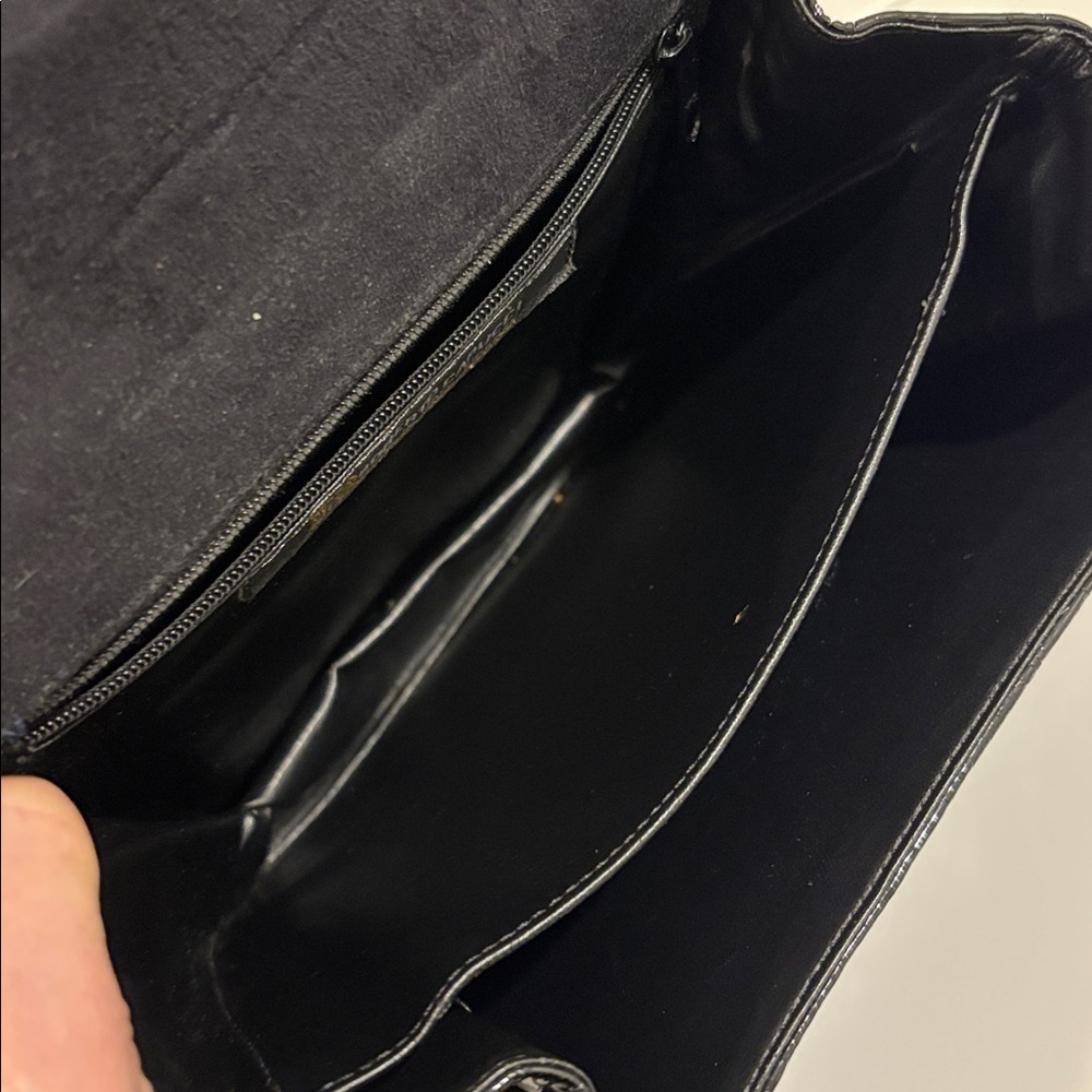 ROBERTO CAPUCCI Italian crossbody convertible
Purse - Picture 10 of 15